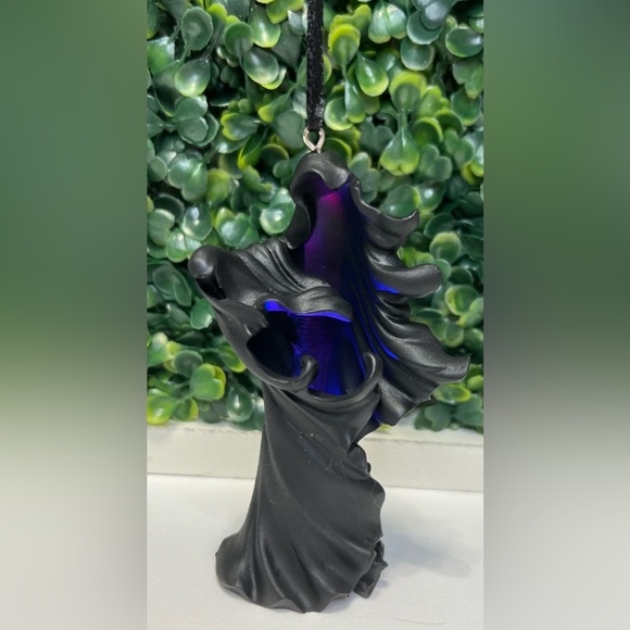 Cracker Barrel Light Up Color Changing Halloween 2024 Black Ghost Ornament NEW - Picture 4 of 7